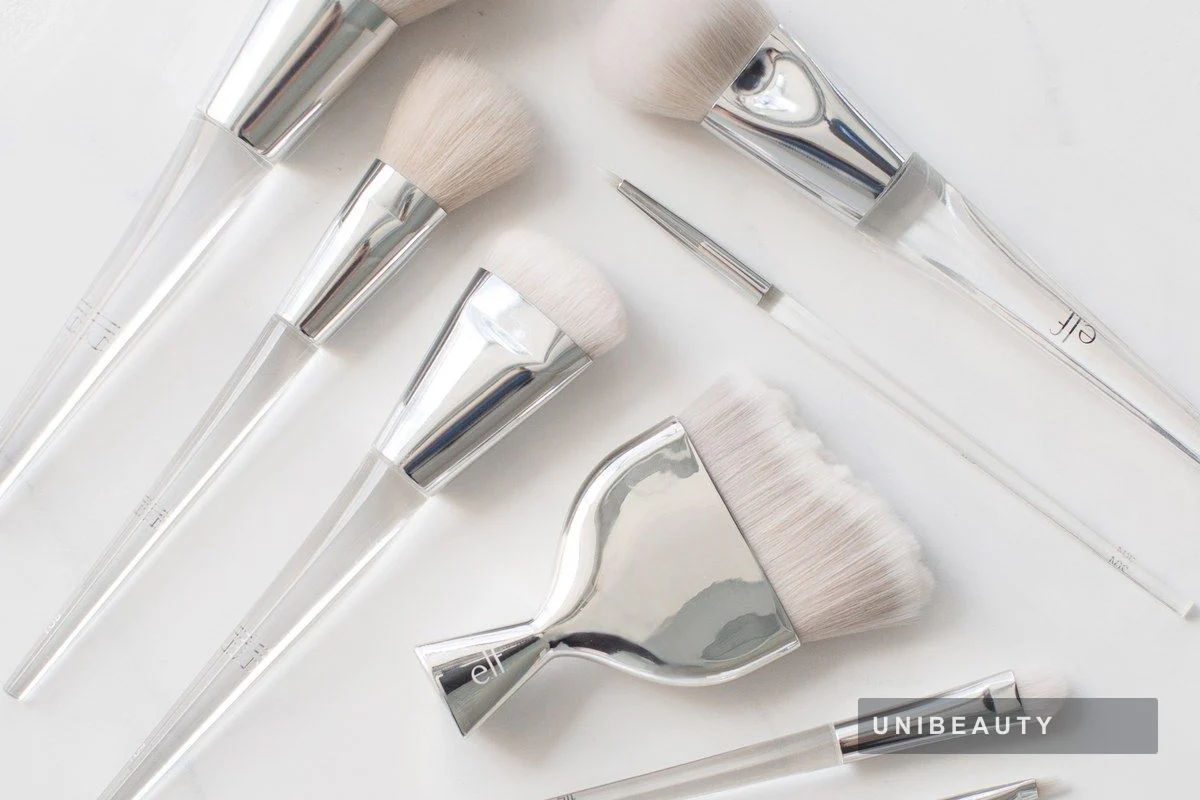 Beauty tools and accessories prepared for coordinated sets